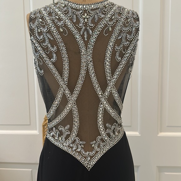 Jazz couture size 8 black and sequin long gown. - Picture 5 of 13